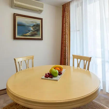 Helena Vip And Sunny Beach