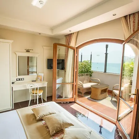 Villa Helena Vip And