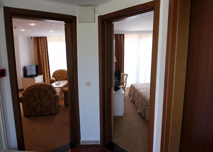 Helena Vip And וילה *