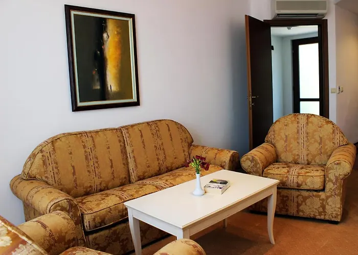 Helena Vip And וילה *