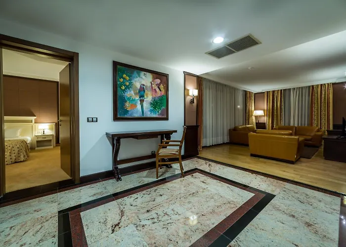 Helena Vip And וילה