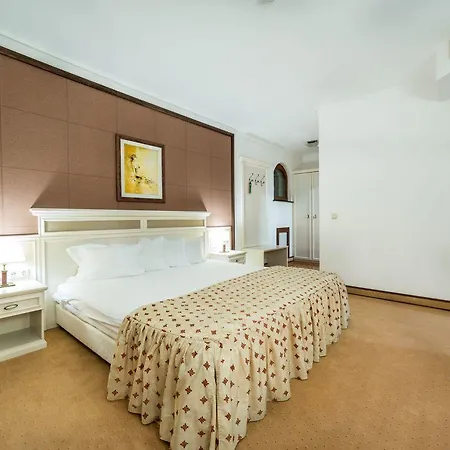 Helena Vip And 阳光海滩