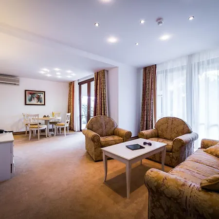 Helena Vip And Villa *