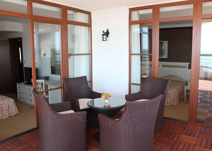 Helena Vip And Villa