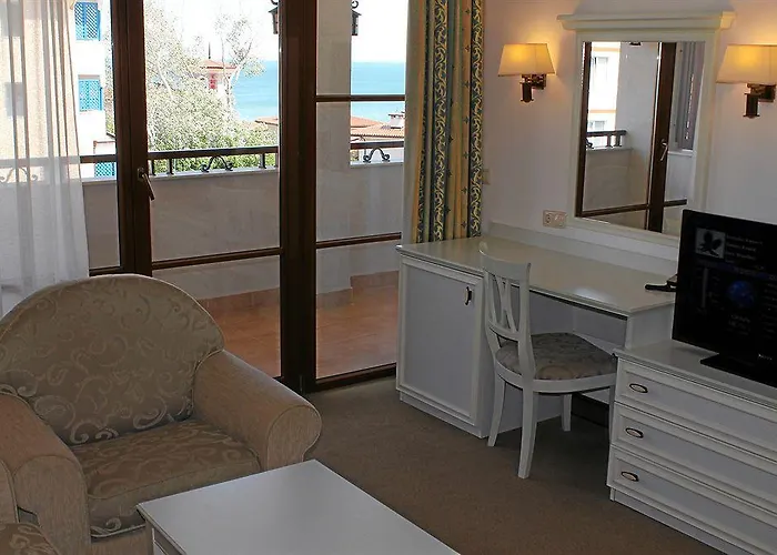 Helena Vip And Villa *