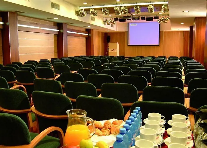 Helena Vip And Villa *